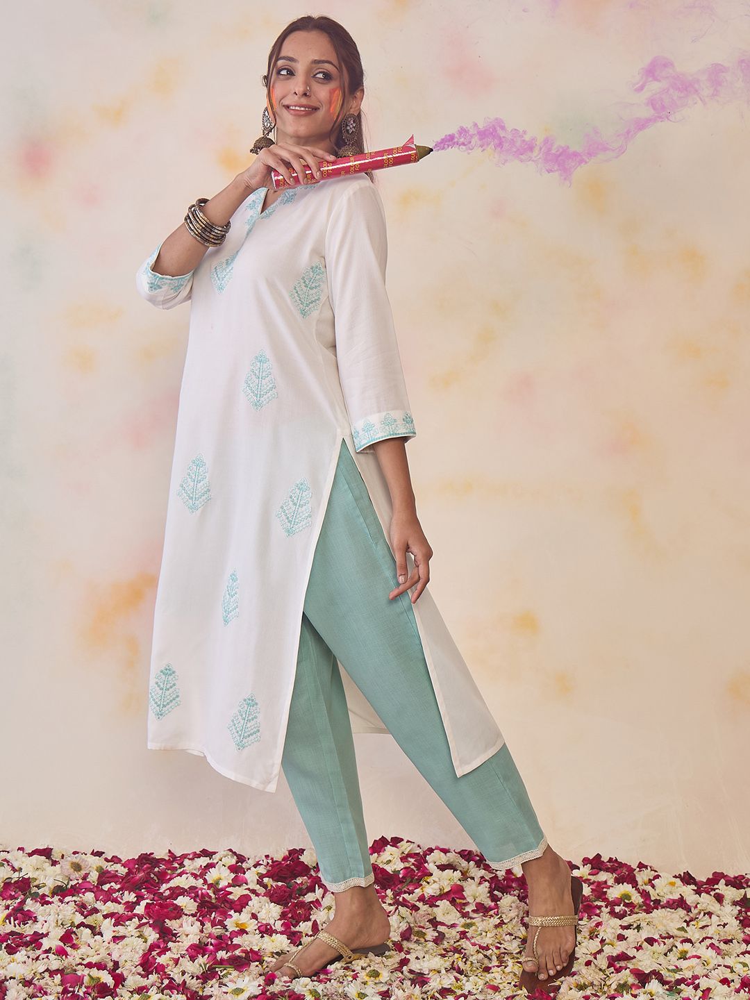 Indo Era Women Ethnic Motifs Embroidered Sequinned Floral Kurta - Distacart