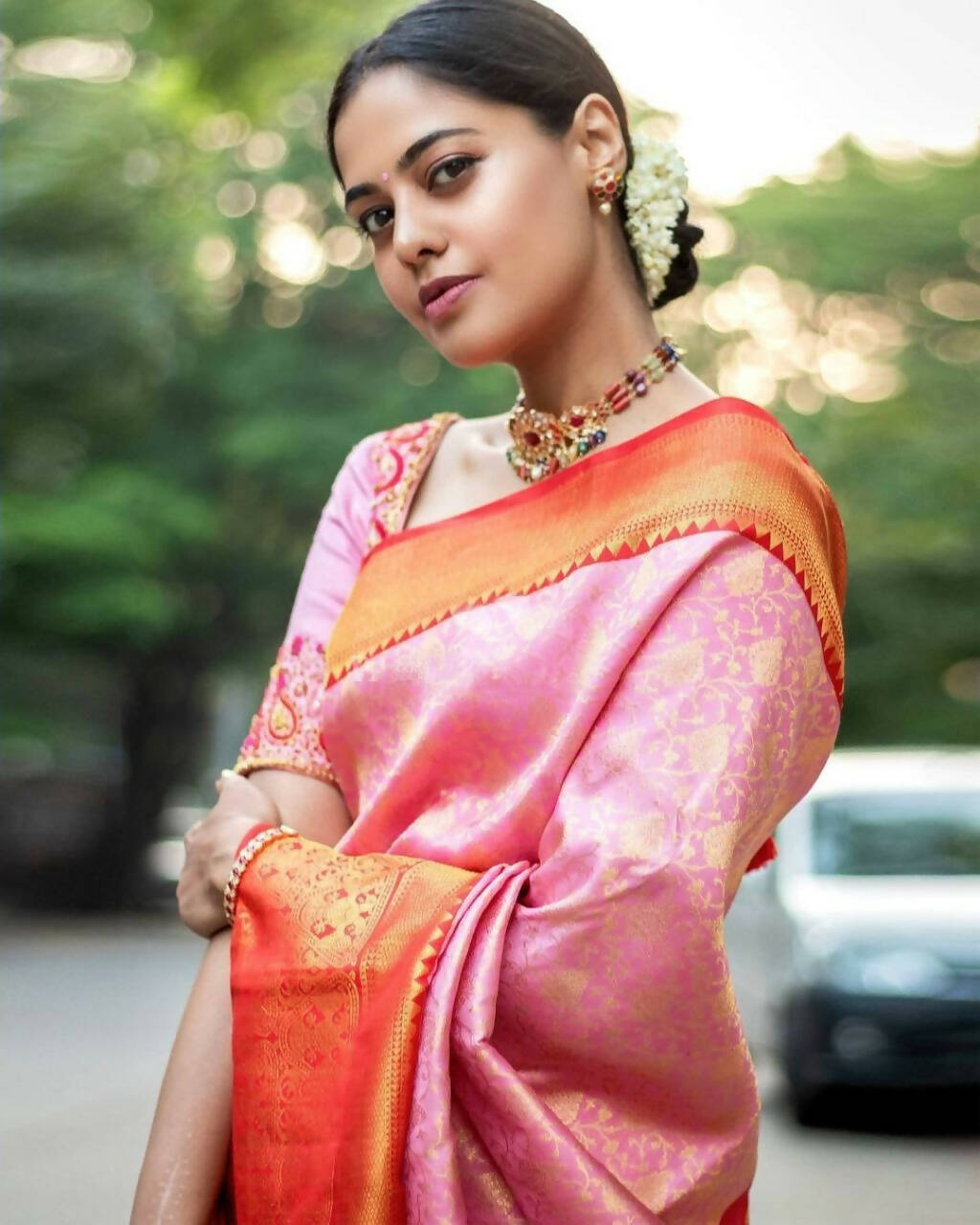 DEIANA'S Beautiful Designer Golden zari Soft Lichi Silk Saree - Peach