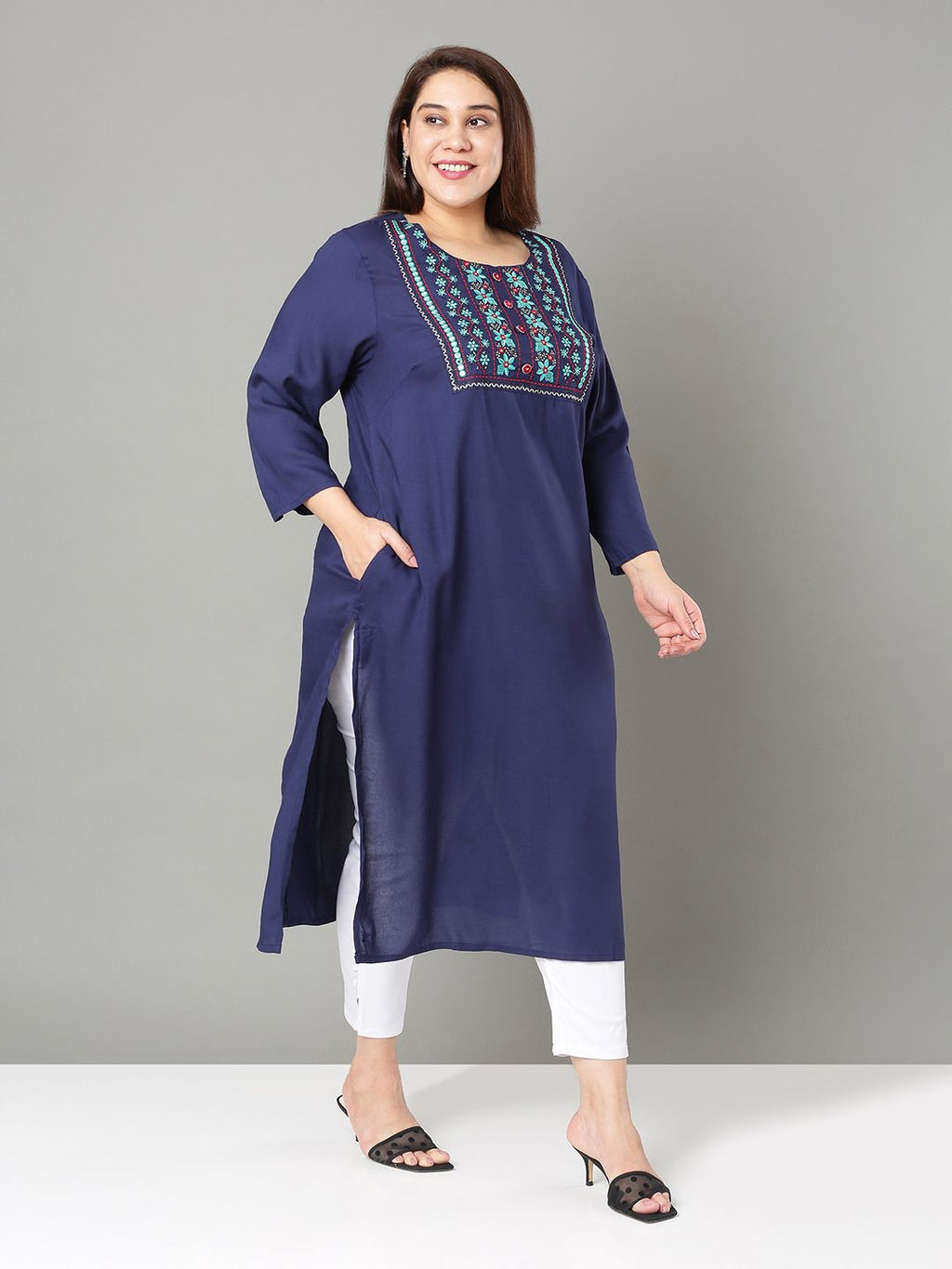 Sztori Plus Size Floral Yoke Design Thread Work Straight Kurta