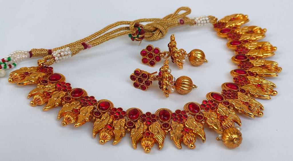 Kemp Peacock Pink Necklace Set - Distacart