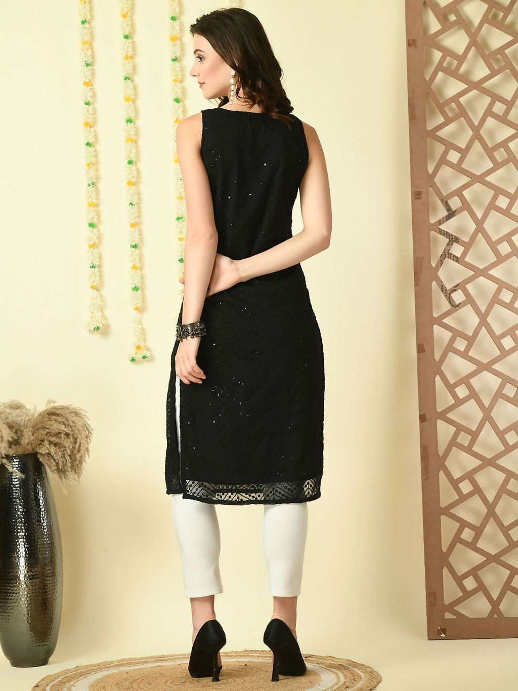 Myshka Women's Black Georgette Sleeveless Straight Party Kurta