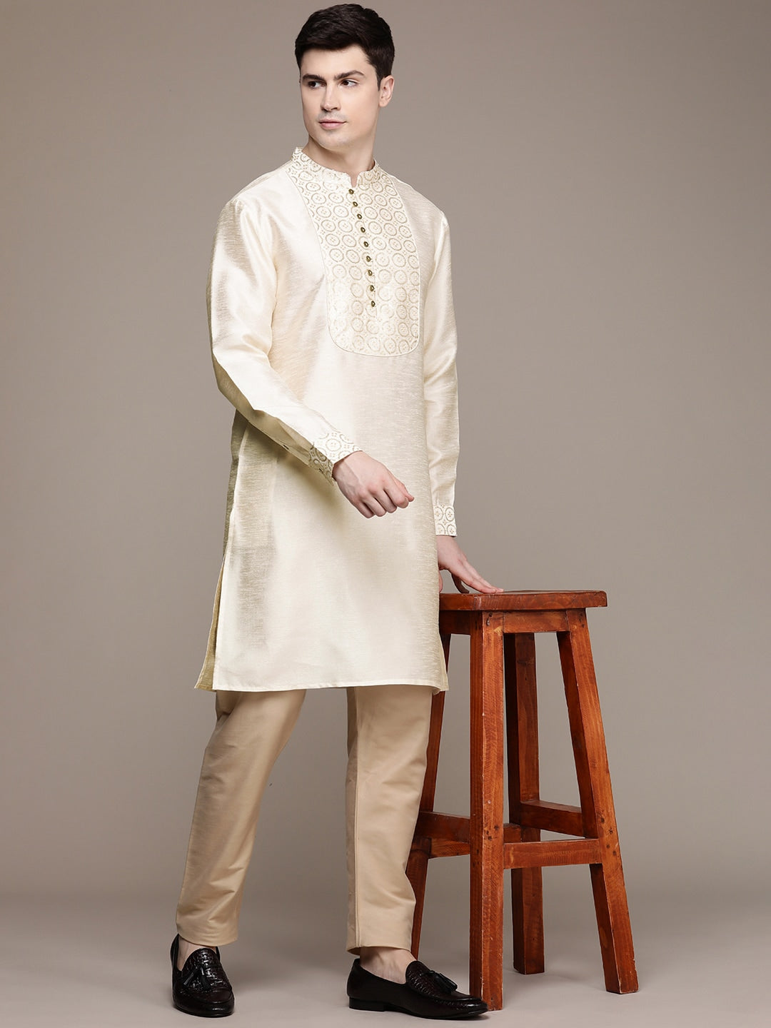 House of Pataudi Ethnic Motifs Yoke Design Sequinned Jashn Kurta