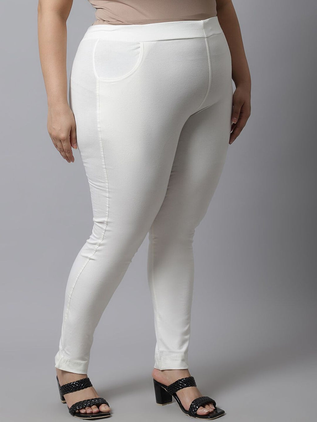 TAG 7 Women Plus Size Off White Solid Ankle Length Leggings