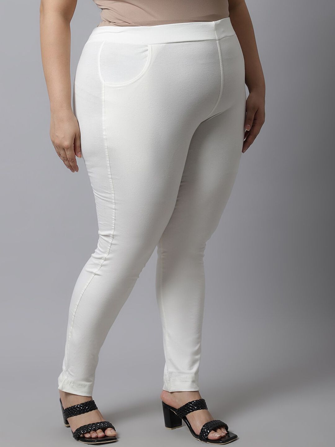 TAG 7 Women Plus Size Off White Solid Ankle Length Leggings