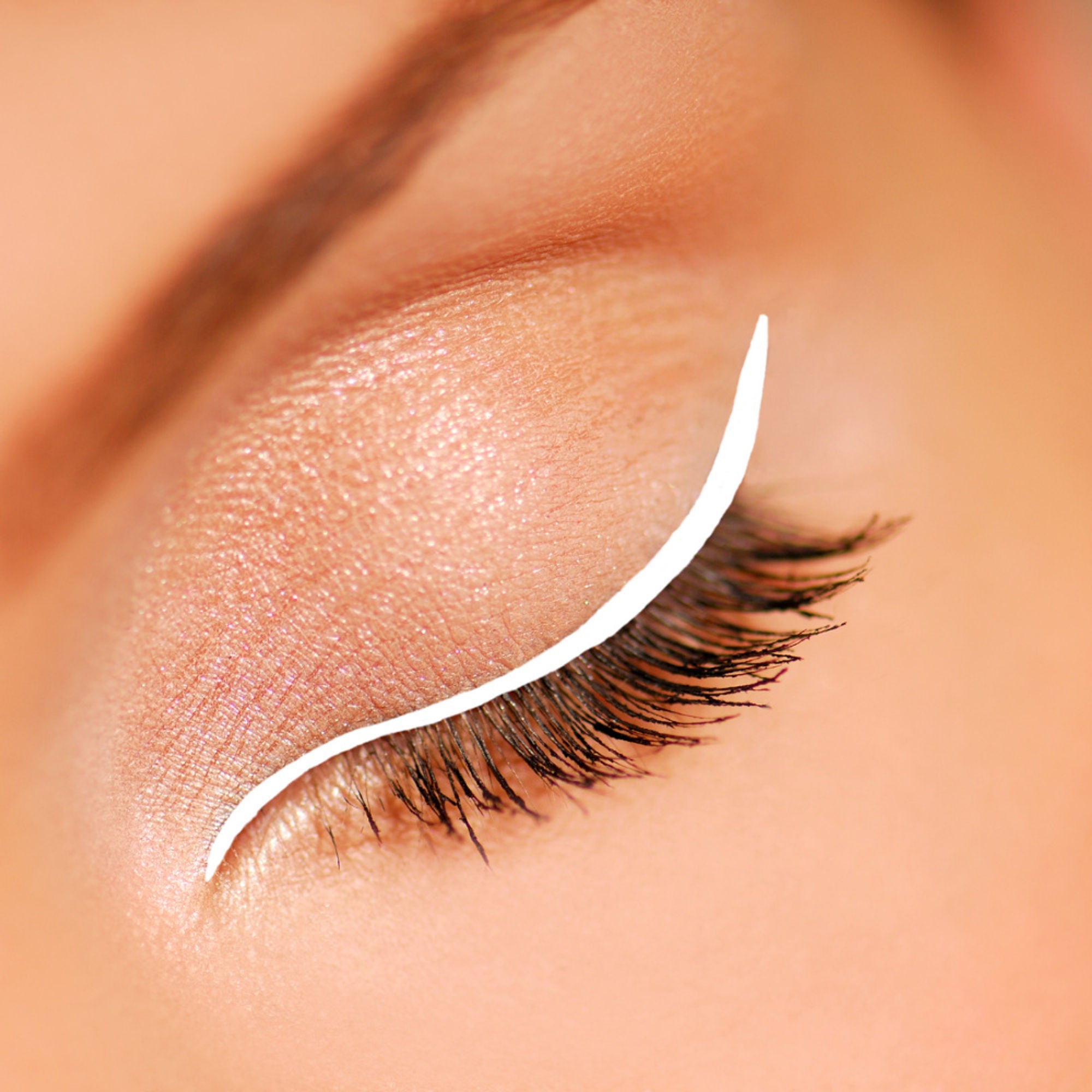 kinded liquid eye liner white pearl