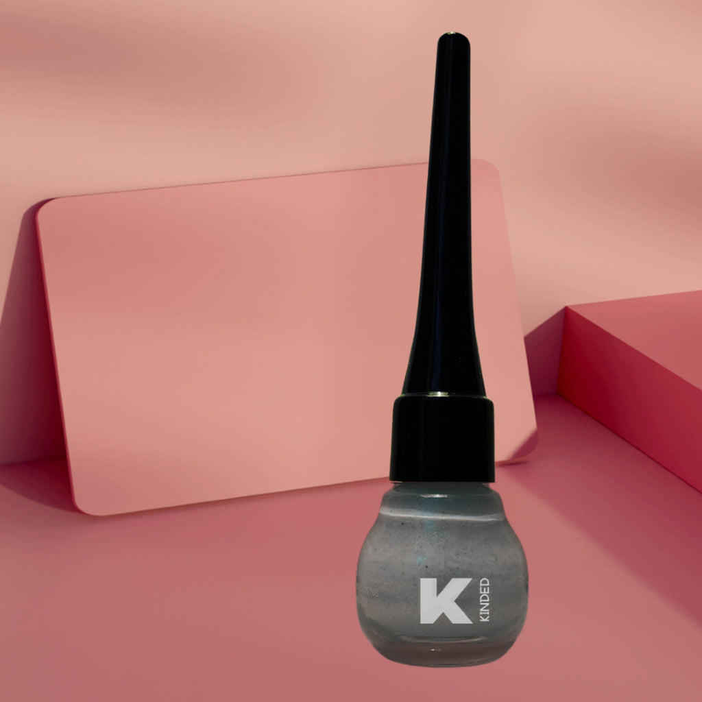 kinded liquid metallic eye liner greyish silver