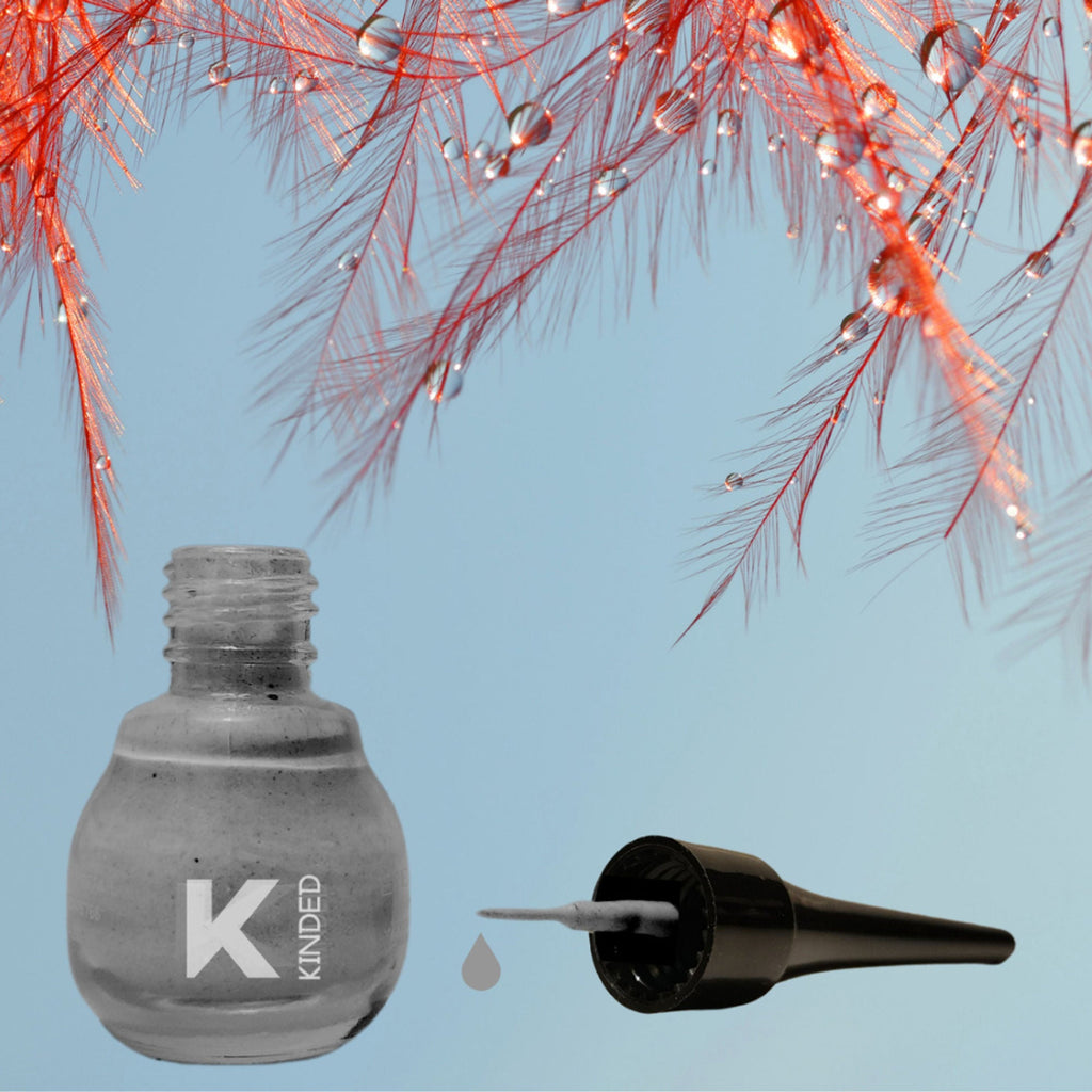 kinded liquid metallic eye liner greyish silver