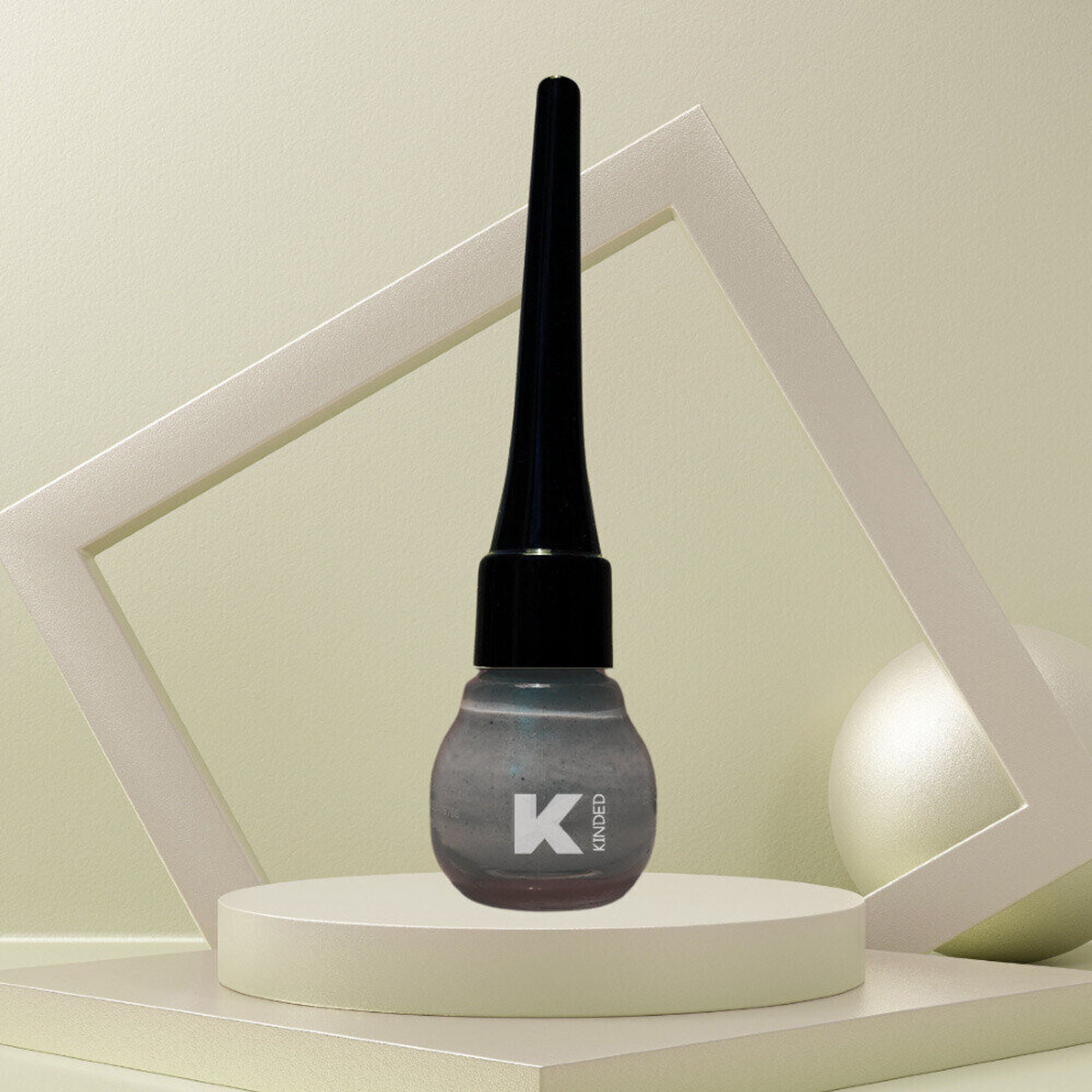 kinded liquid metallic eye liner greyish silver
