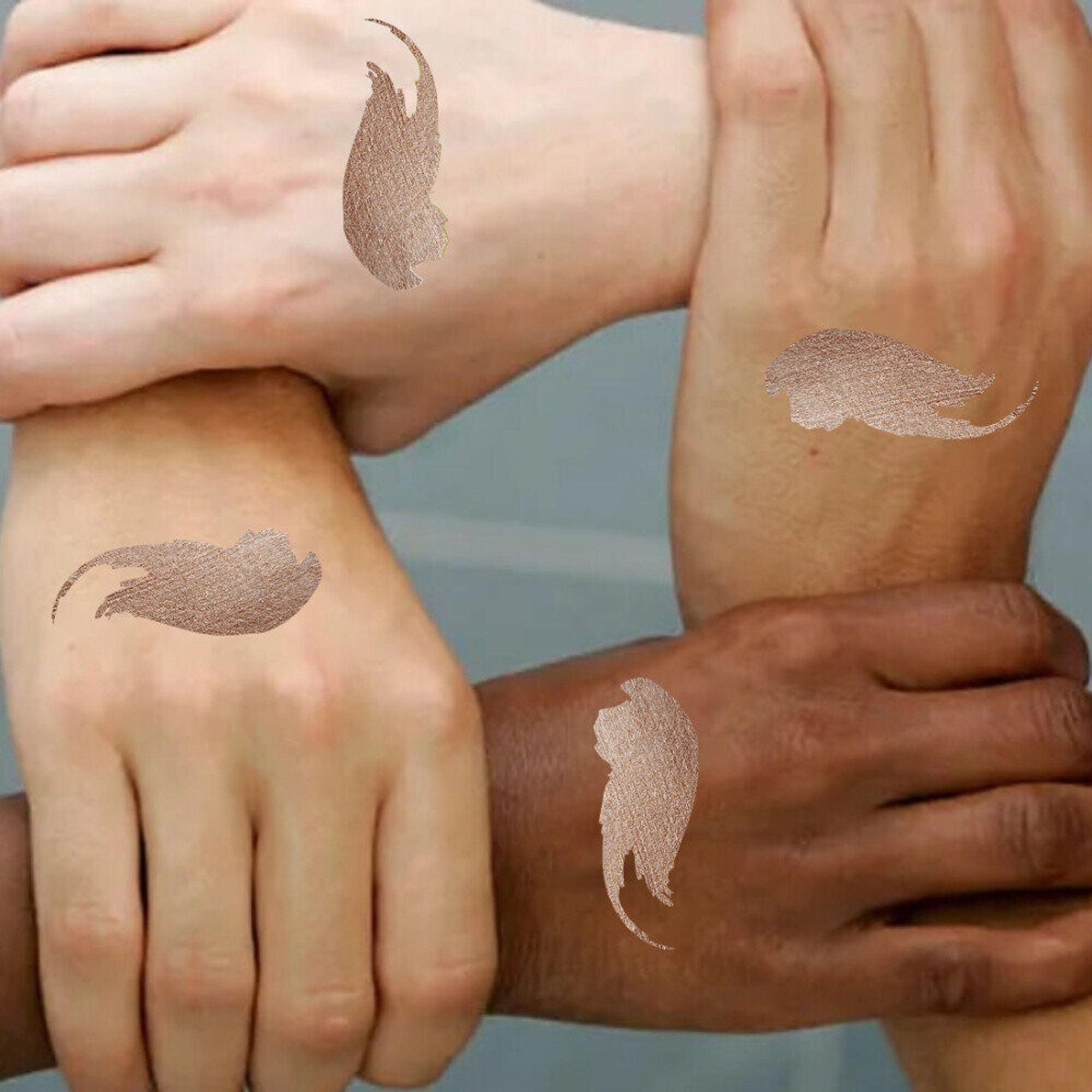 kinded mousse shimmer highlighter rose gold