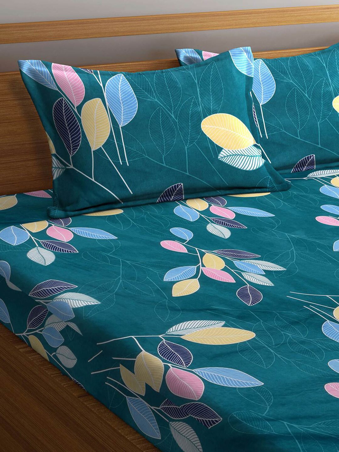 DECOMIZER Green & Yellow Printed Cotton 300 TC King Bedsheet with 2 Pillow Covers