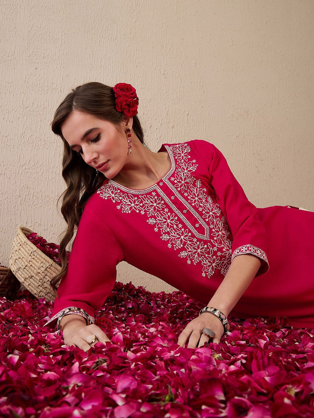 Indo Era Women Floral Embroidered Thread Work Kurta - Distacart
