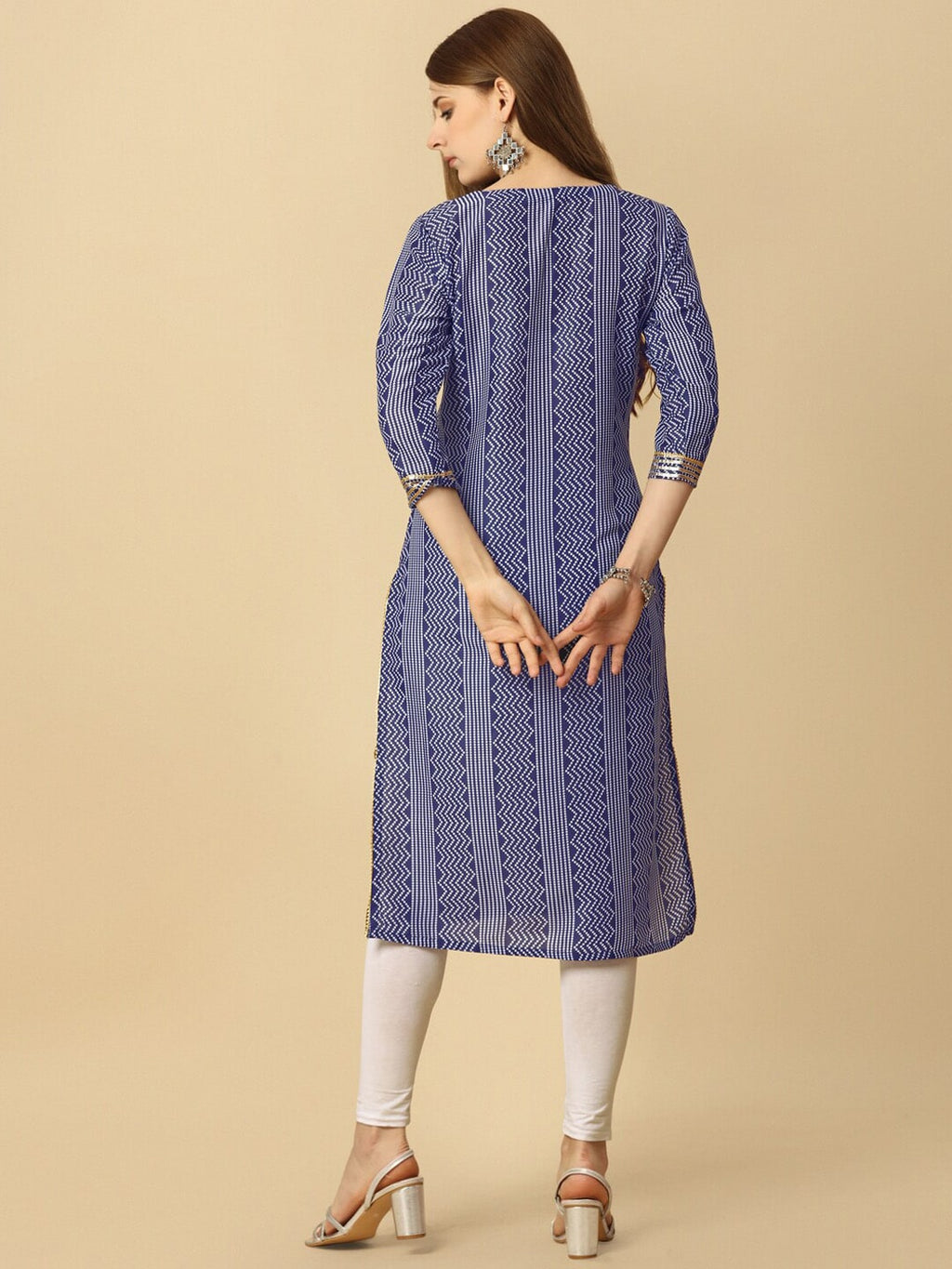HERE&NOW Blue & White Tie-Up Neck Bandhani Printed Sequined Straight Kurta