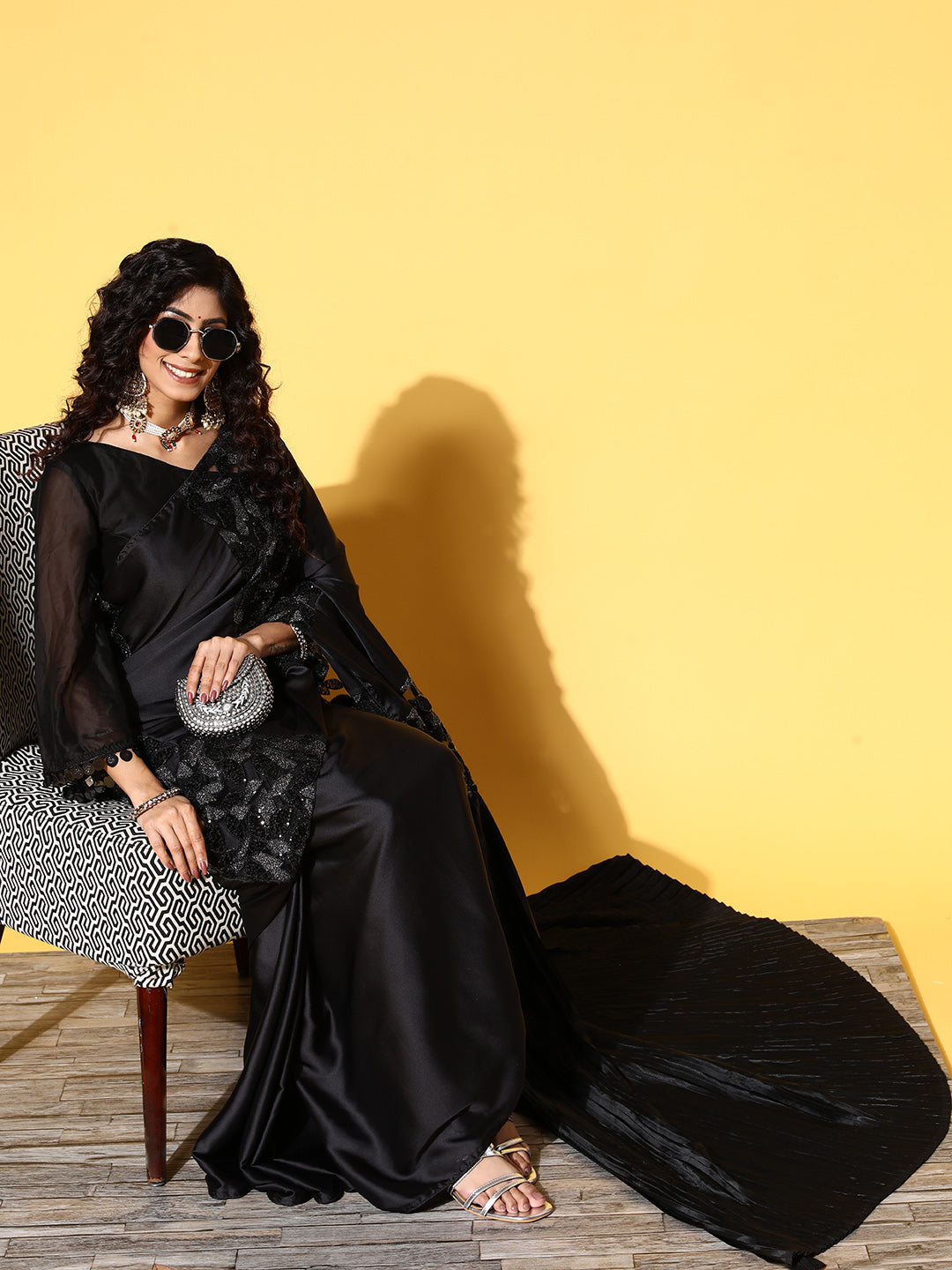 Tikhi Imli Black Floral Sequinned Satin Saree - Distacart