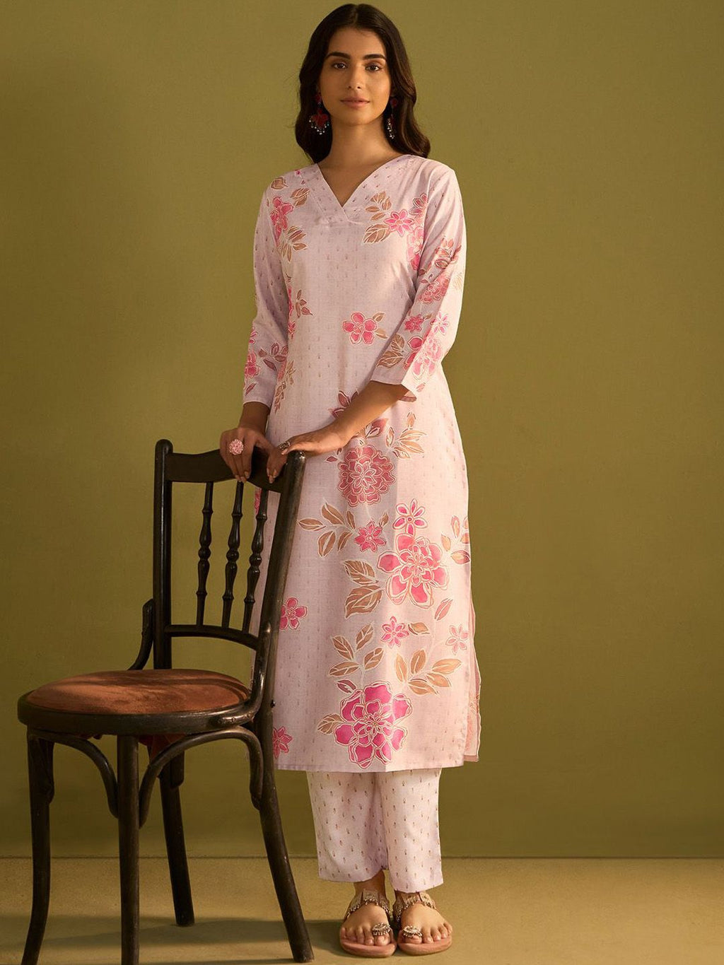 Indo Era Women Floral Printed Regular Kurta with Trousers - Distacart