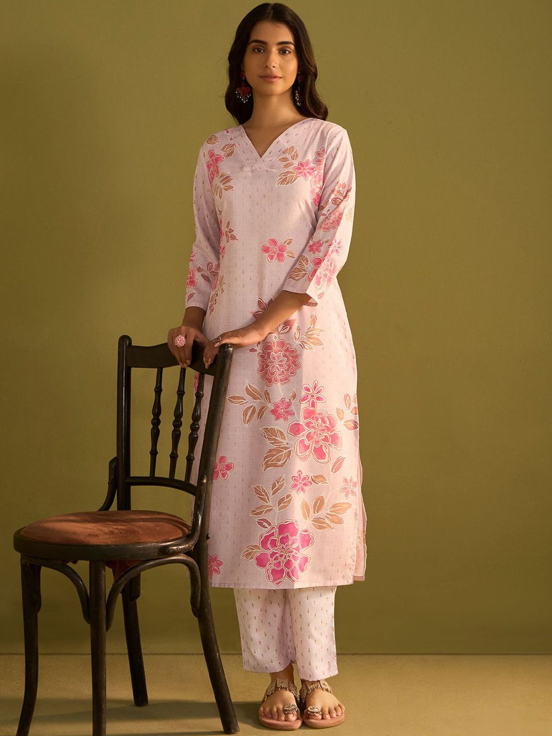 Indo Era Women Floral Printed Regular Kurta with Trousers - Distacart