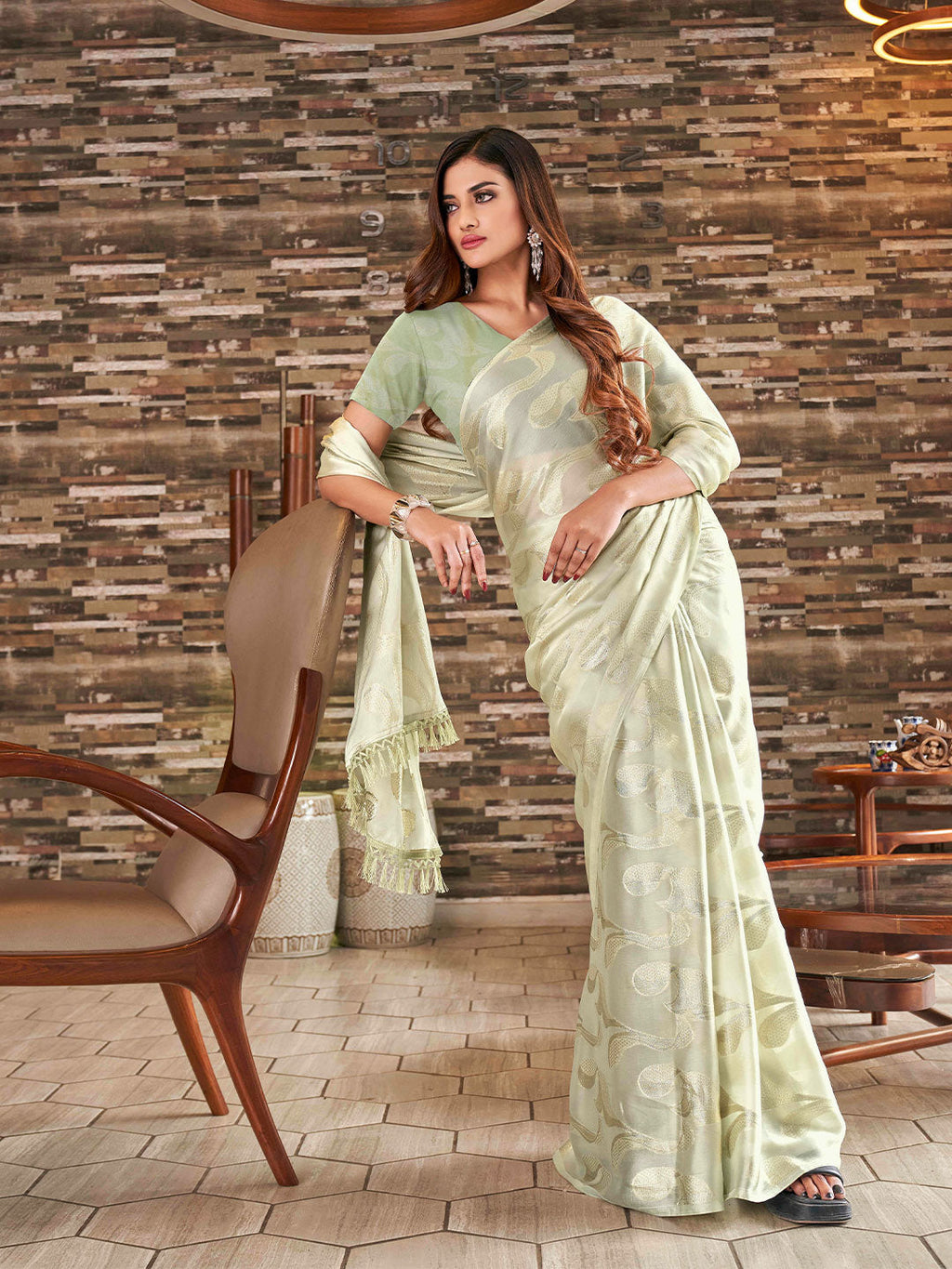 Tikhi Imli Embellished Jacquard Satin Ready to Wear Saree - Distacart