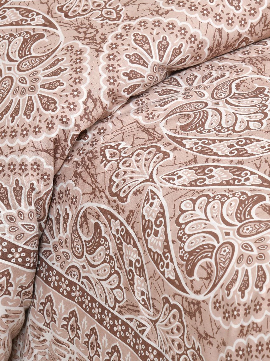 Lali Prints Brown & White Ethnic Motifs Cotton 180 TC King Bedsheet with 2 Pillow Covers