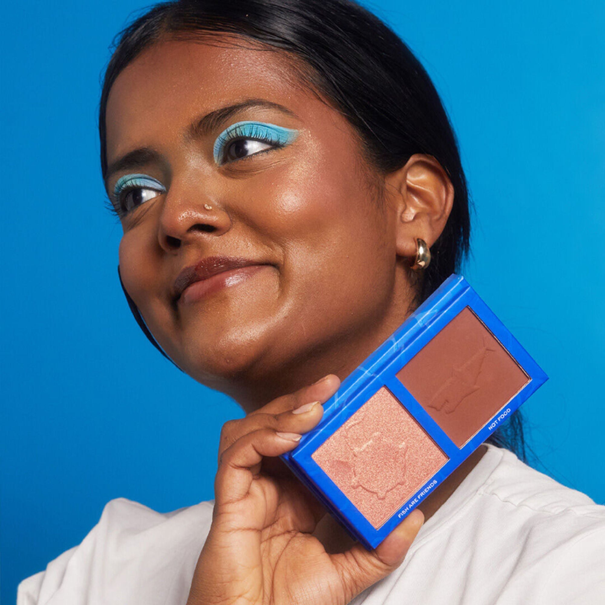 Makeup Revolution Disney Pixar's Finding Nemo X Revolution Bronzer & Highlighter Palette - Fish Are Friends - Distacart