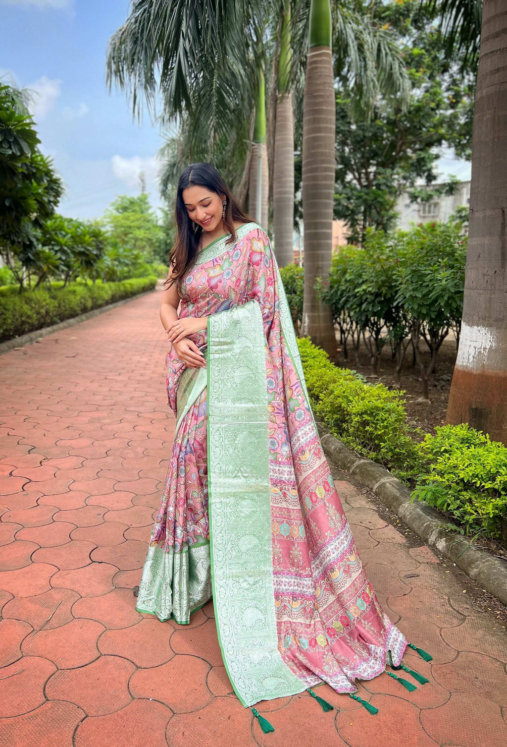 Vamsee Bhavi Green Tussar Dola Satin Silk Saree