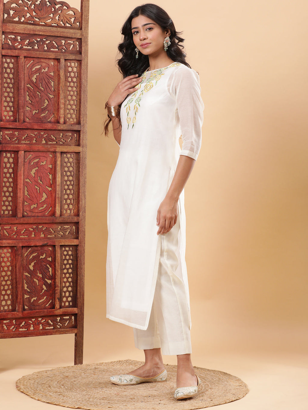 BohoJazz Nazm Embroidered Kurta Pants with Dupatta - Ivory - Distacart