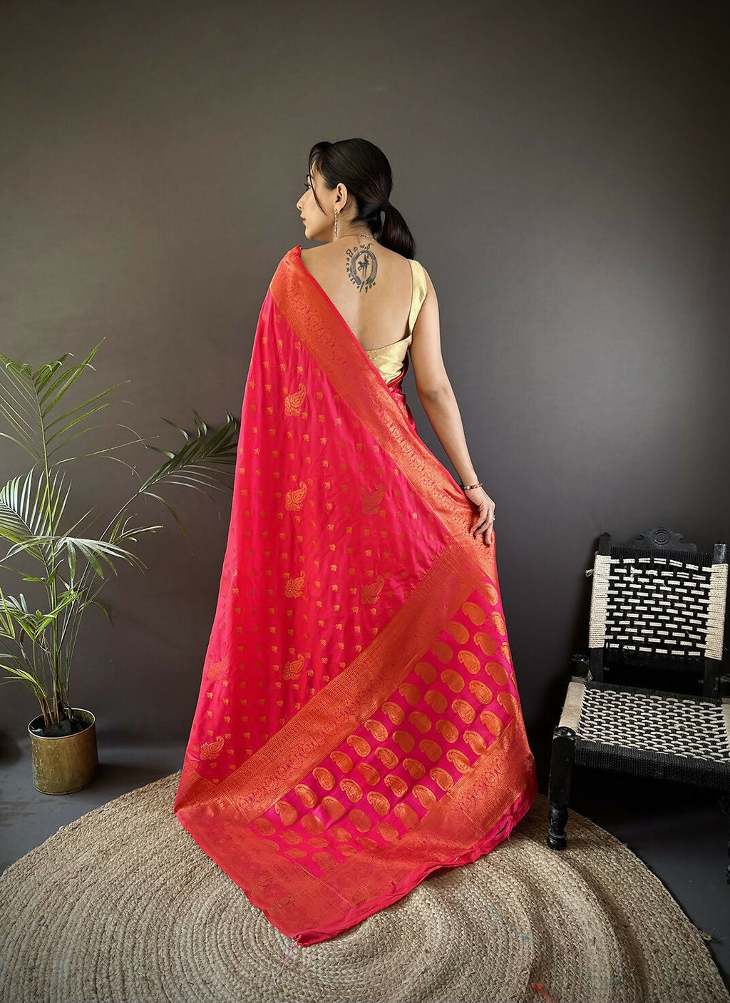 Joban Fashion Banarasi Hot Pink Woven Soft Silk Saree - Distacart