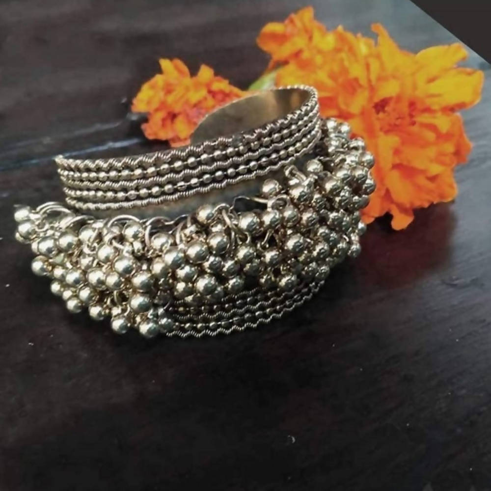 Mominos Fashion Oxidised Silver Plated Openable Bracelet 