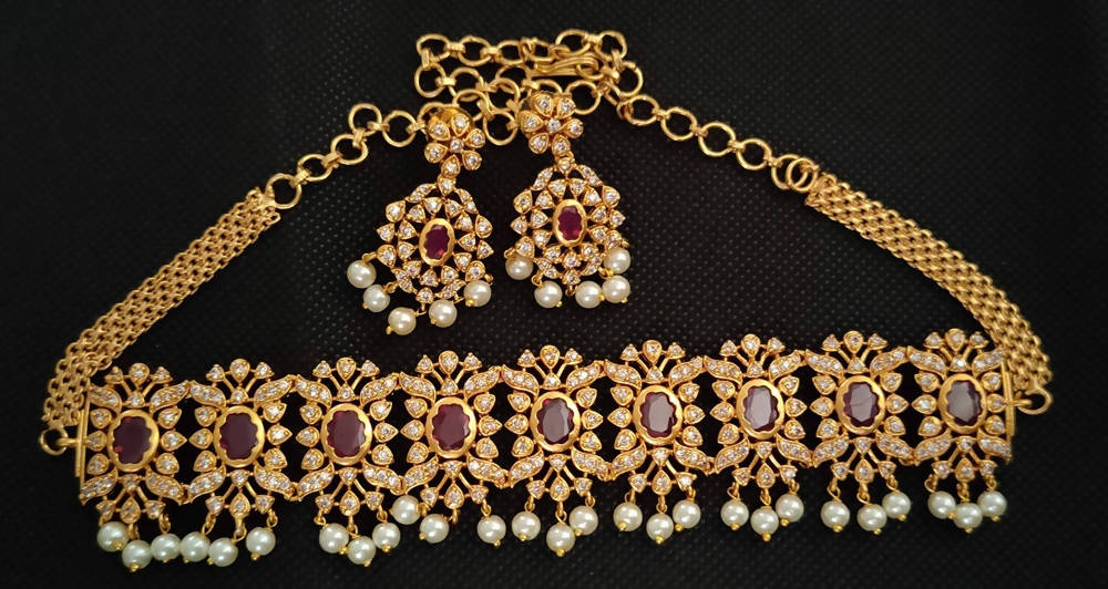 Uncuts & Ruby Neck Choker - Distacart