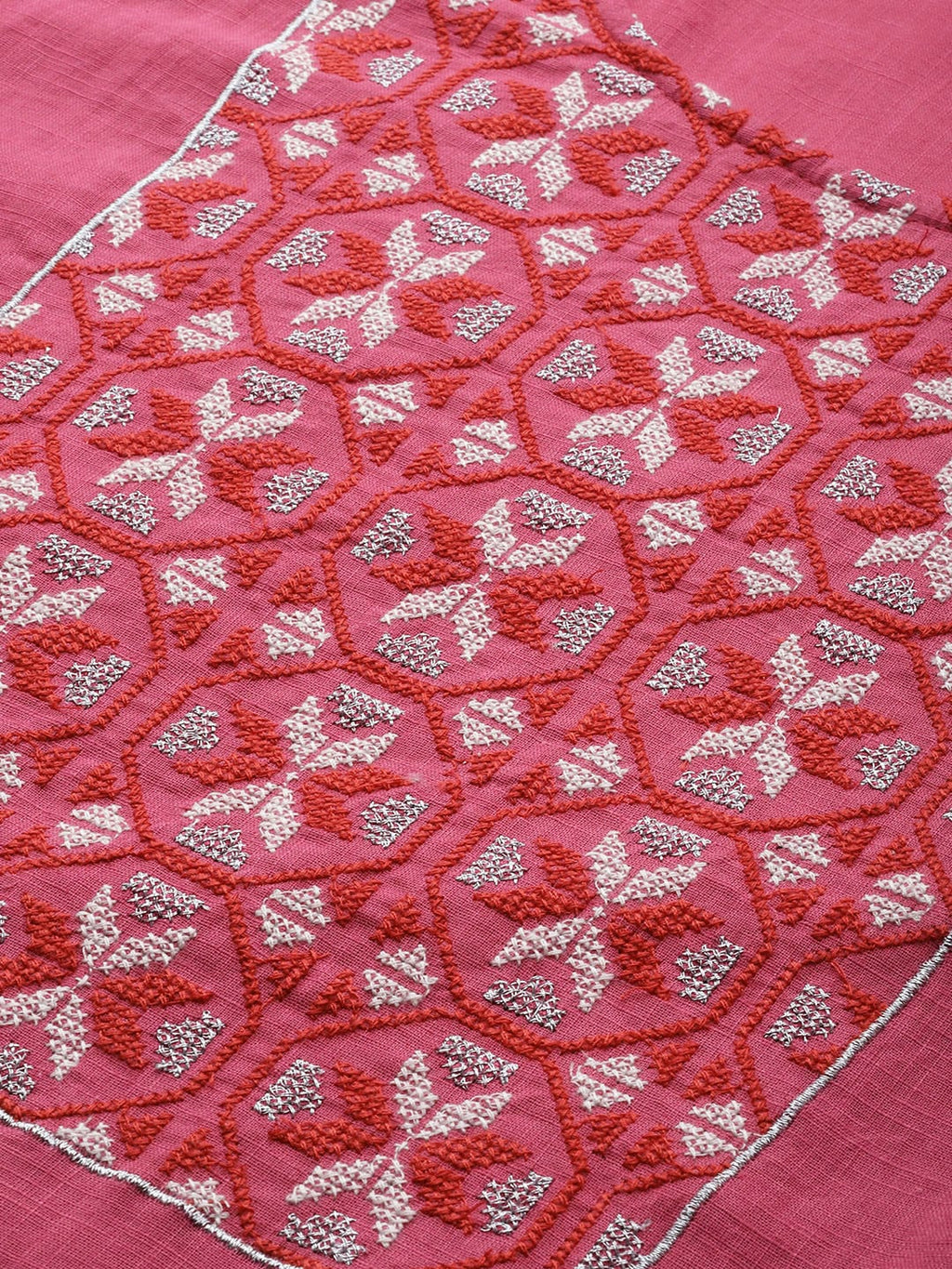 Sangria Women Geometric Embroidered Thread Work Kurta