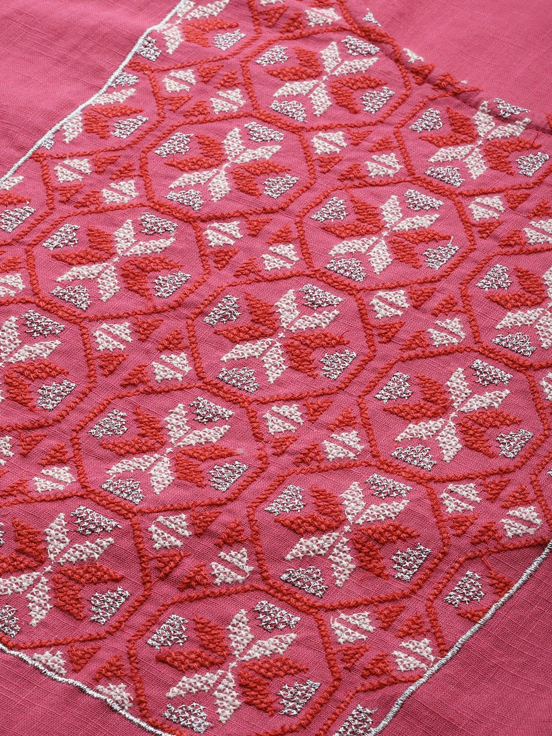 Sangria Women Geometric Embroidered Thread Work Kurta
