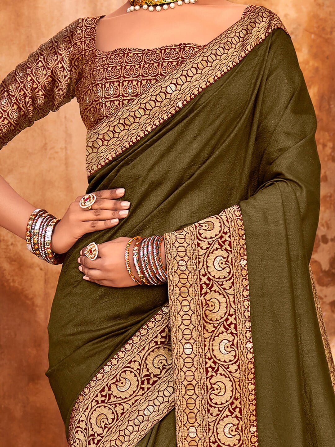 Saree Mall Woven Design Zari Silk Blend Sarees