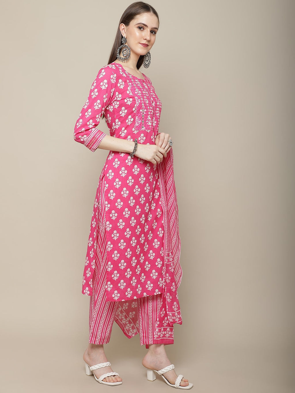 Sangria Women Floral Printed Mirror Work Pure Cotton Kurti with Trousers & Dupatta