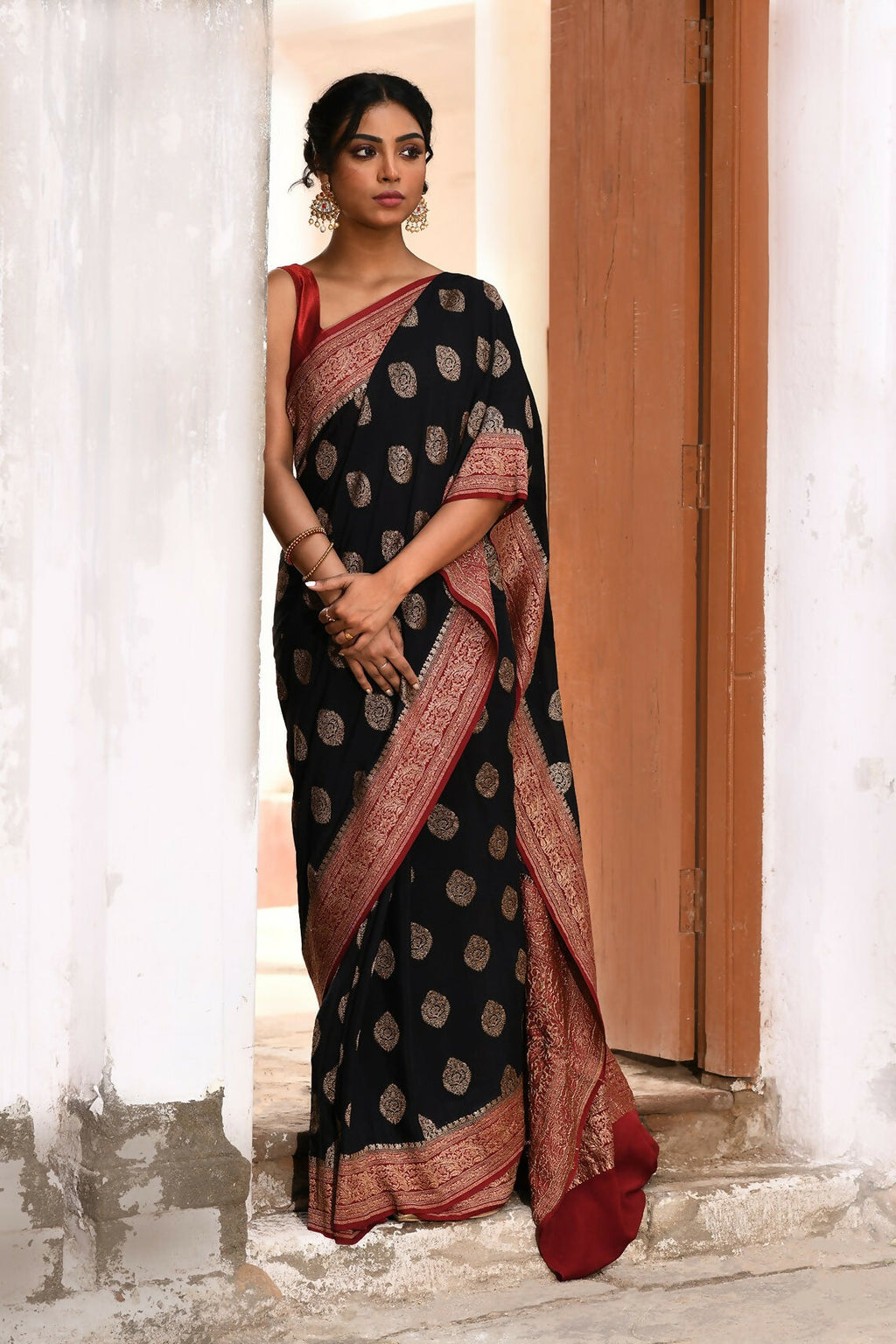 Joban Fashion Black Crepe Chiffon Pure Handloom Banarasi Silk Saree