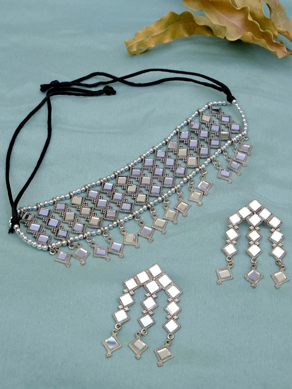 Silver-Plated Alloy Kundan Studded Oxidised Choker Necklace - The Pari