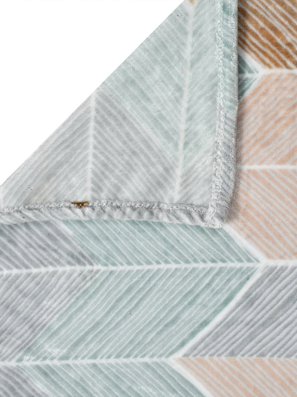 Stylespace by Isha Grey & Blue Geometric Velvet 330 TC King Bedsheet with 2 Pillow Covers