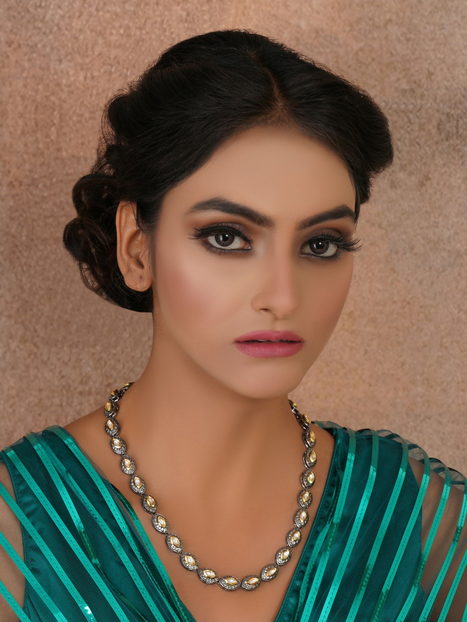 Dual Tone Kundan Neckpiece (silver) - Ruby Raang
