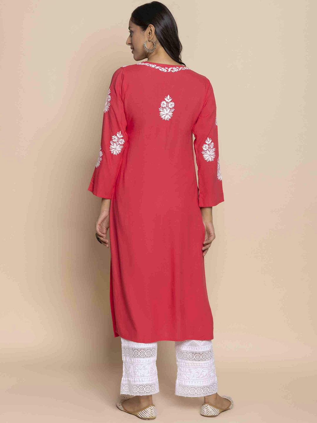 HOUSE OF KARI Floral Chikankari Embroidered Notched Round Neck Straight Kurta