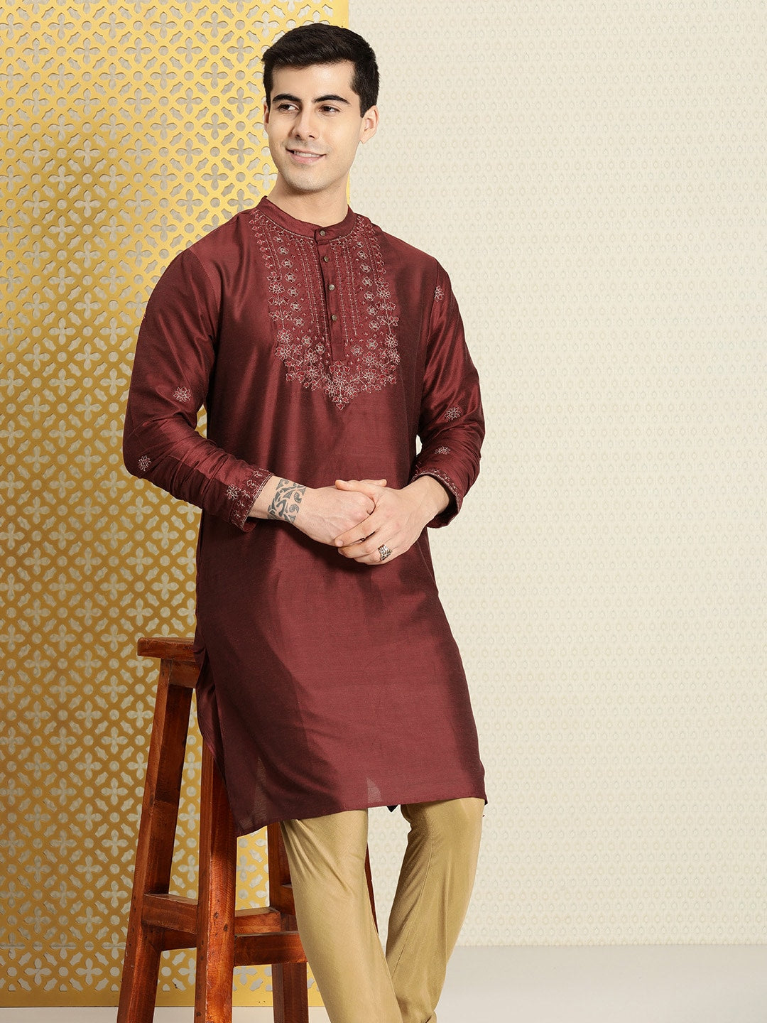 House of Pataudi Men Maroon Floral Yoke Design Jashn Kurta