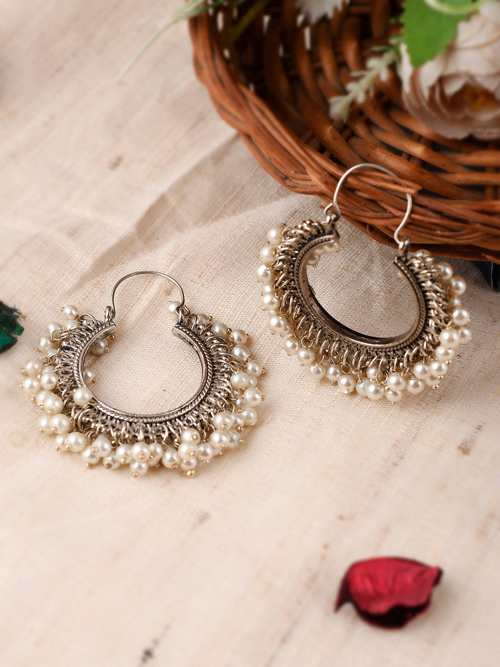 Shoshaa Silver-Toned & White Contemporary Hoop Earrings - Distacart