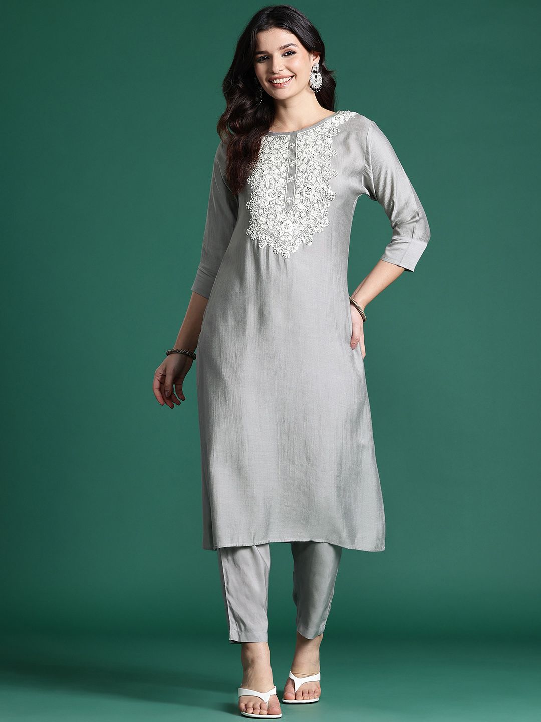 Indo Era Ethnic Motifs Embroidered Thread Work Kurta with Trousers - Distacart