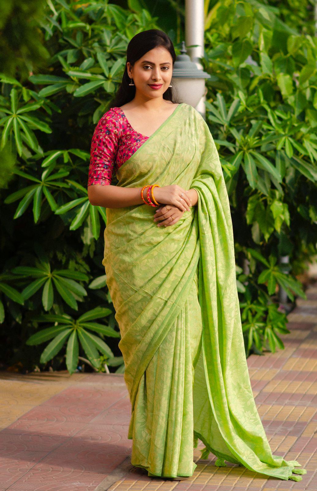 Green Jute Silk Woven Design Saree with Unstitched Blouse - Hiral Fashion