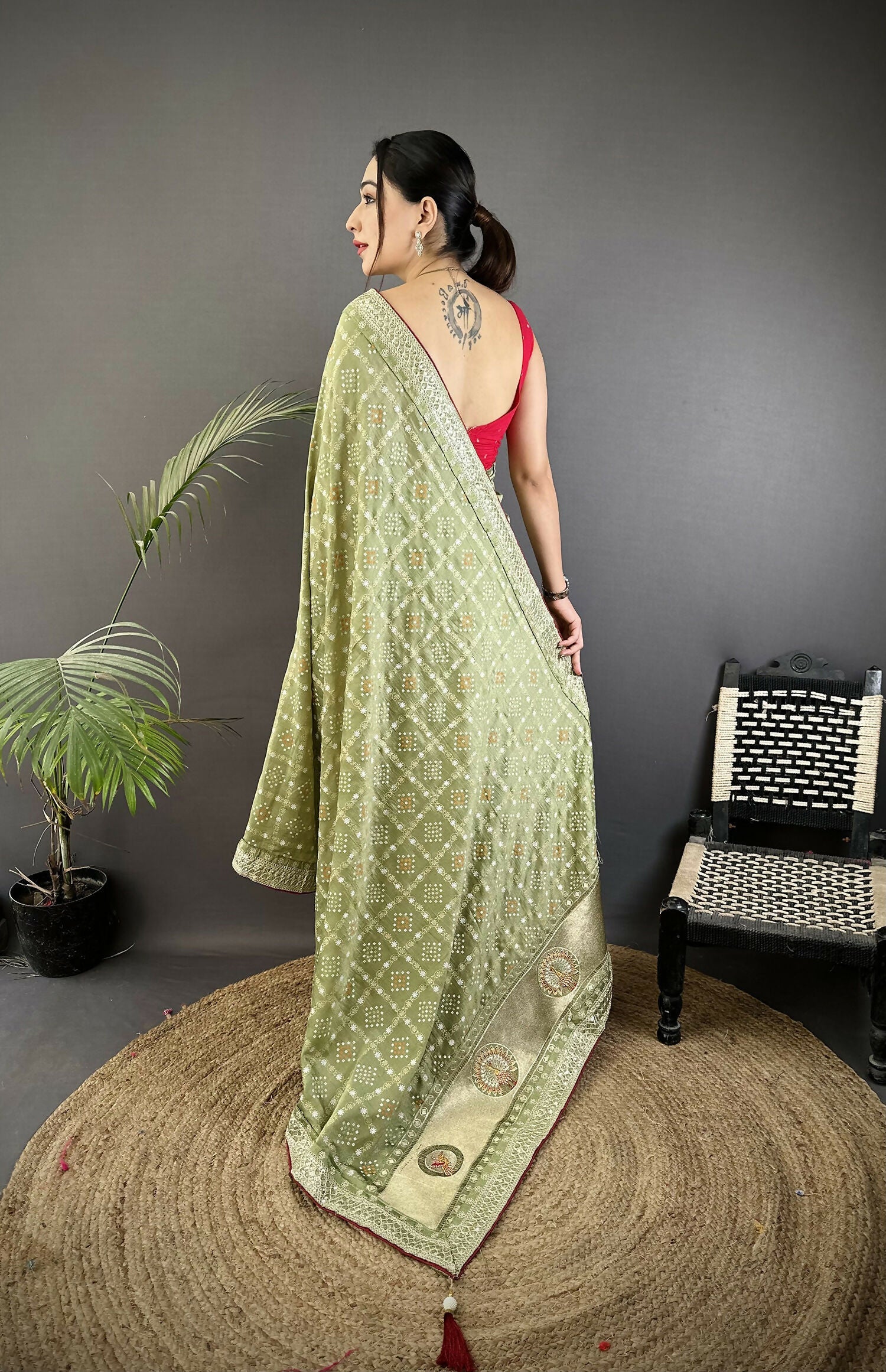 Joban Fashion Mehendi Green Bandhej Bandhani Vichitra Silk Bandhani Prints Saree - Distacart