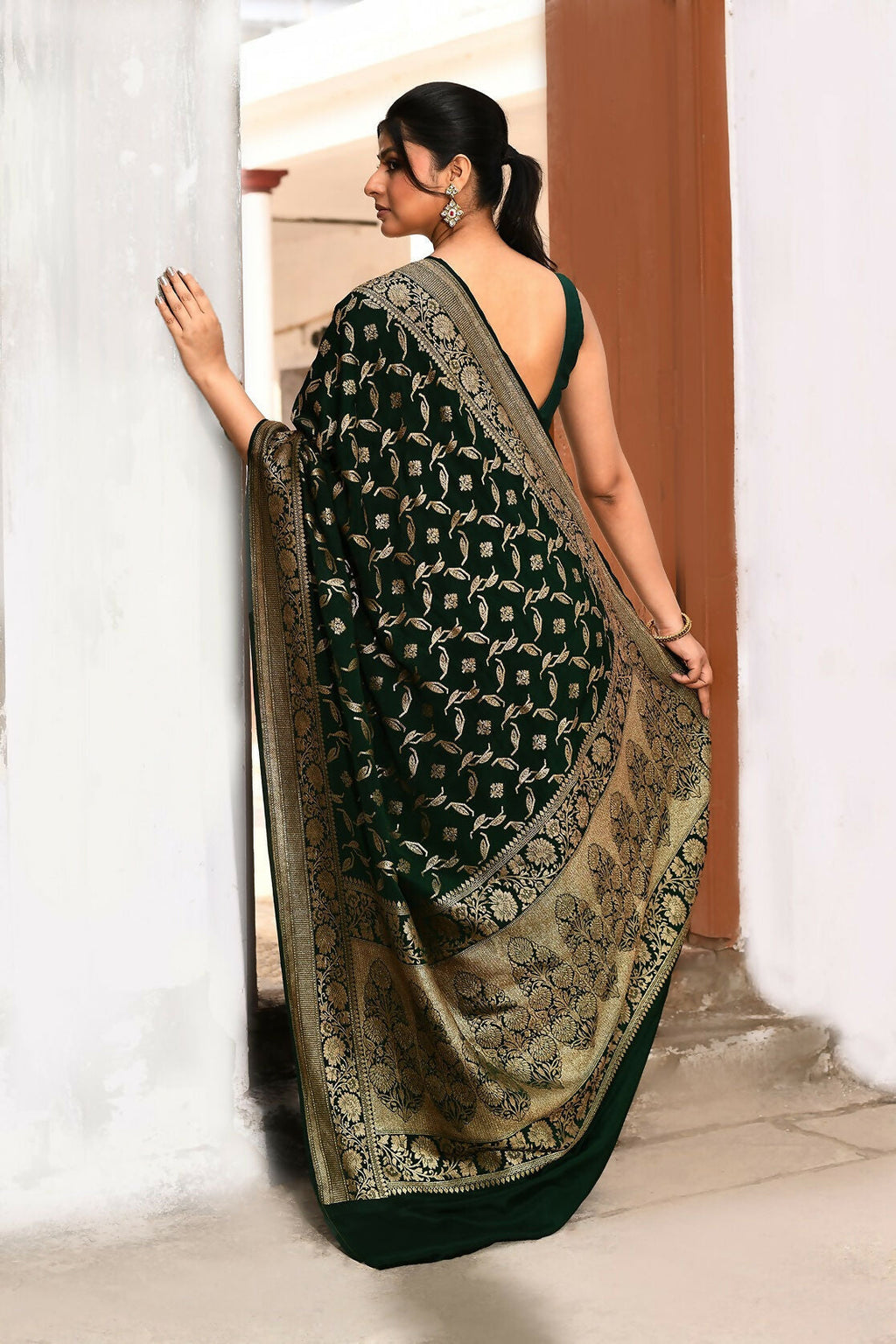 Joban Fashion Emerald Green Crepe Chiffon Pure Handloom Banarasi Silk Saree