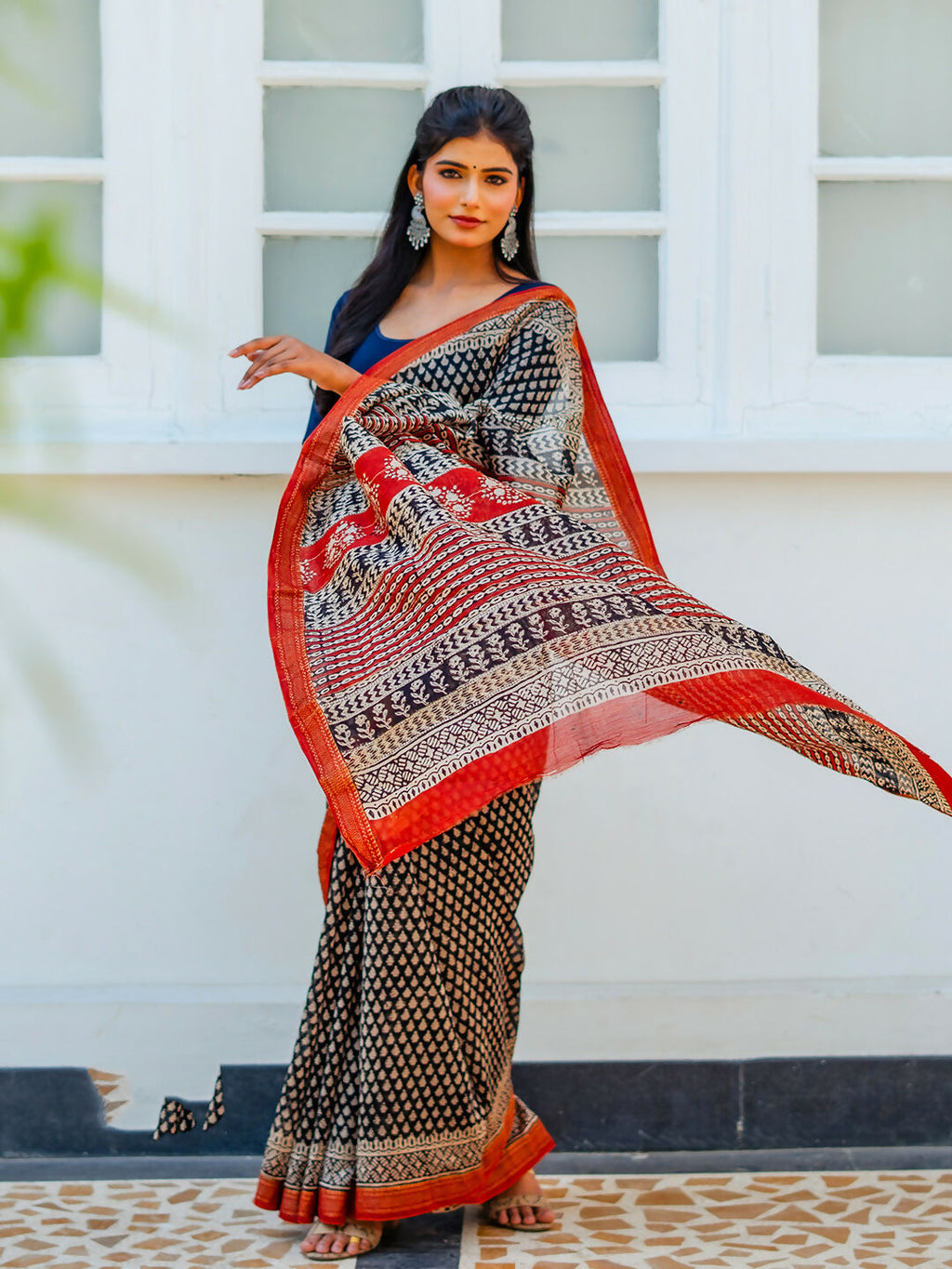 Zibaa Hand-Blocked Pure Maheshwari Silk Navy Blue Saree - Distacart