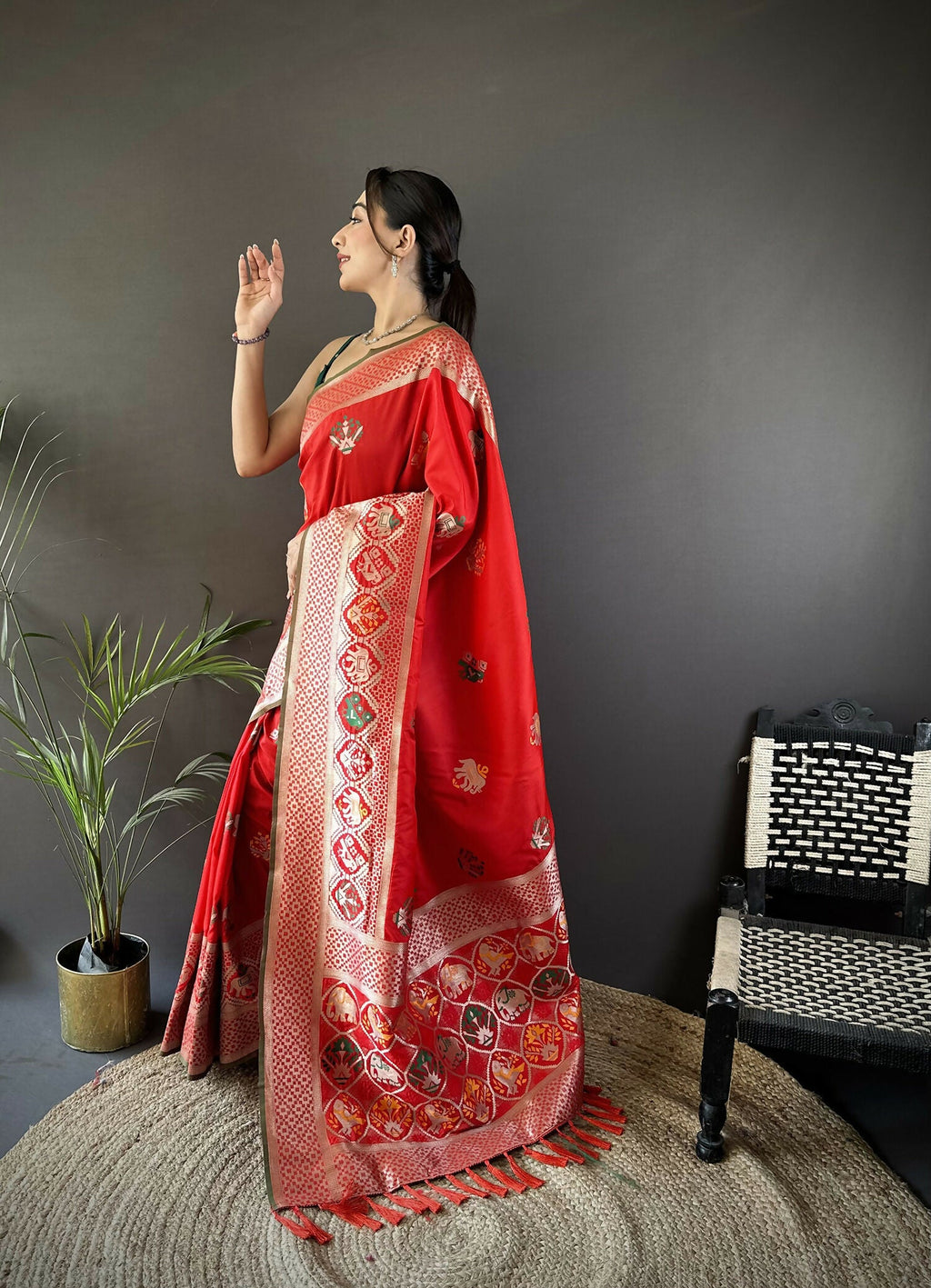 Joban Fashion Red Elephant & Floral Motifs Soft Lichi Silk Banarasi Saree - Distacart
