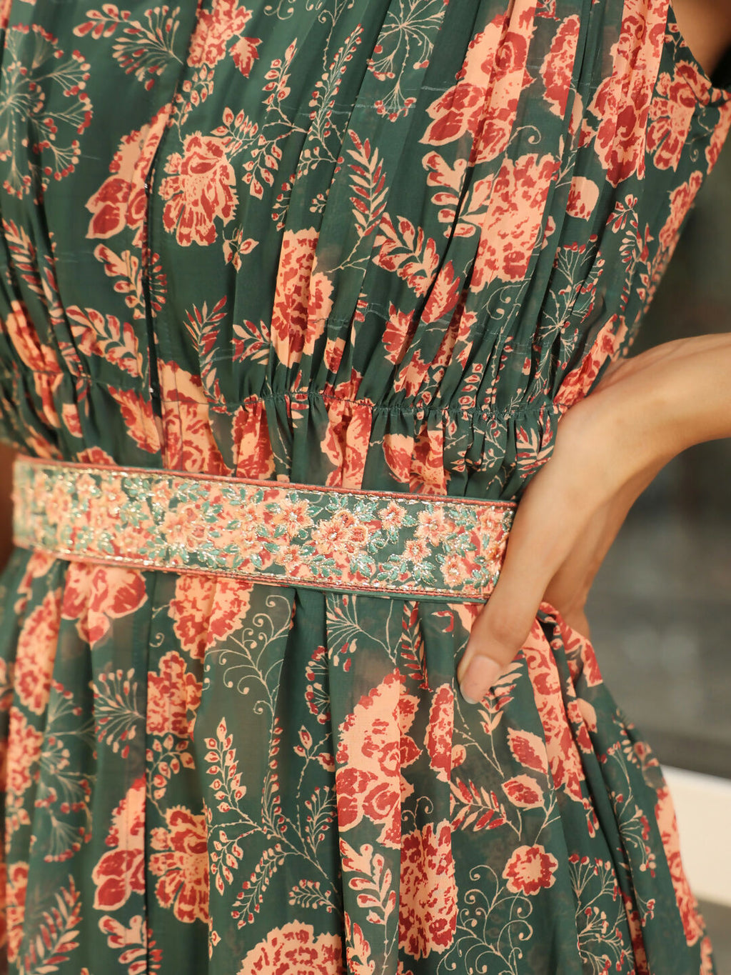 Janasya Green Georgette Floral Kurta & Bottom