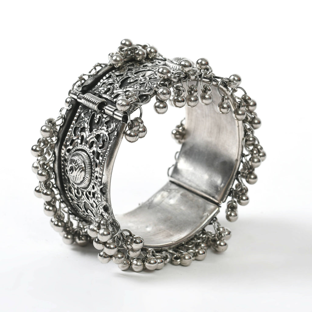 Mominos Fashion Joharkamal Oxidised Silver-Plated Ghungroo Handcraft Bracelet - Design 022 - Distacart