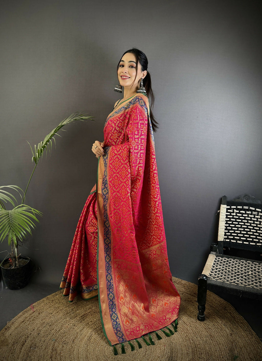 Joban Fashion Hot Pink Patola Soft Silk Patola Saree - Distacart