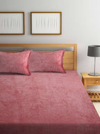 KLOTTHE Rust-Red Abstract Woolen 300TC King Fitted Bedsheet With 2 Pillow Covers