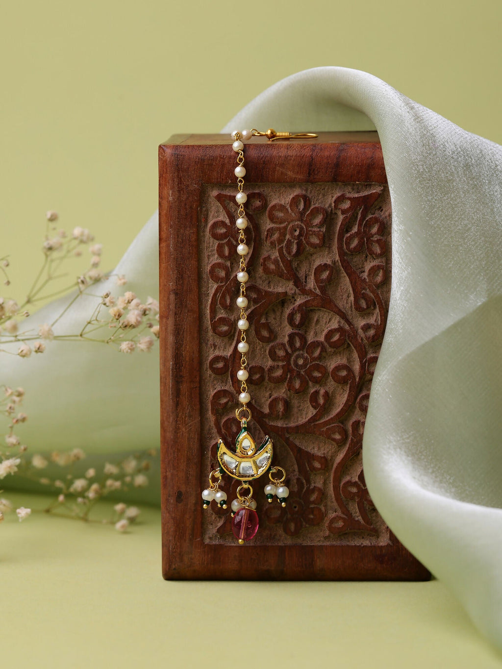 Ruby Raang Gold Polished Maroon Kundan Maang Tikka - Distacart