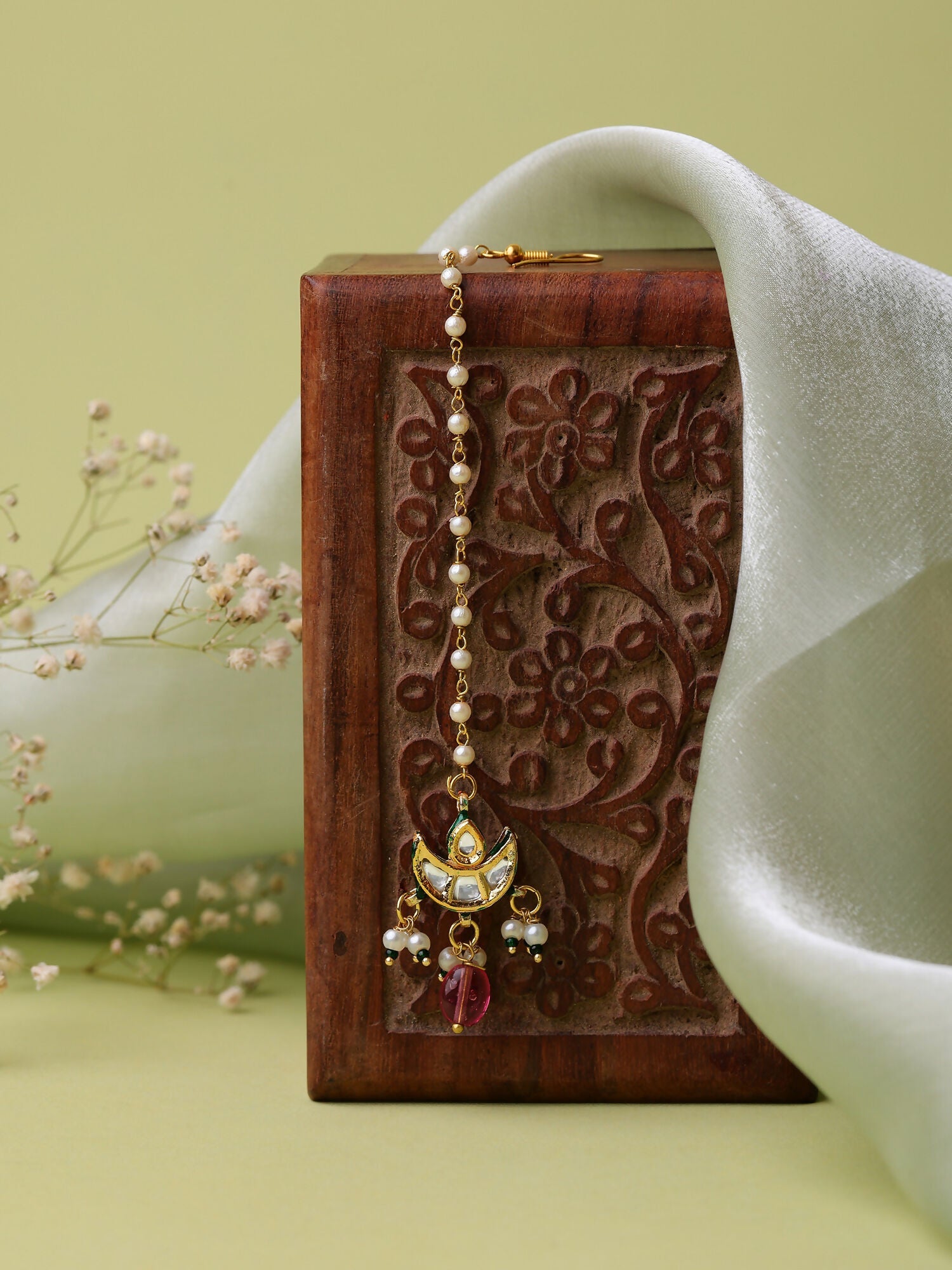 Ruby Raang Gold Polished Maroon Kundan Maang Tikka - Distacart